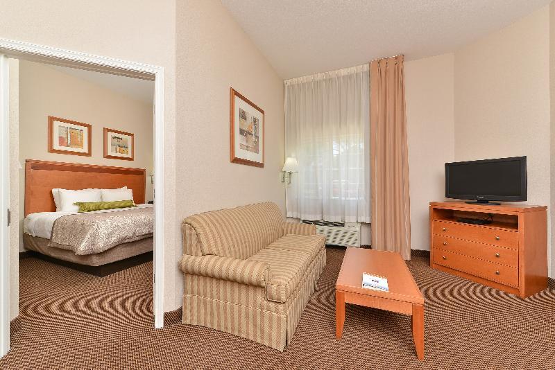 Candlewood Suites Winchester By Ihg Ngoại thất bức ảnh